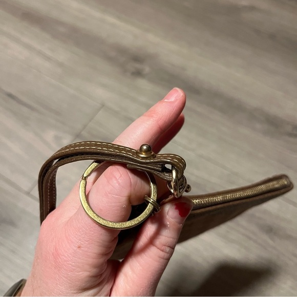 Dooney & Bourke Small Brown Wristlet Key Ring Zip Coin and Card Holder Bag - Picture 3 of 9